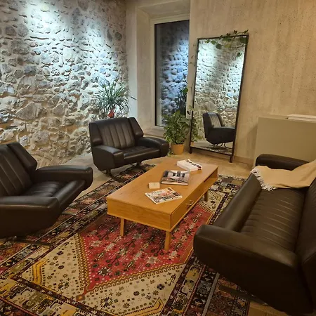 Six Keys بيت ضيافة