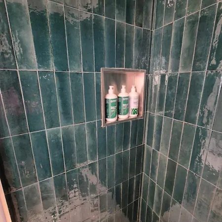 Six Keys بيت ضيافة Allerona