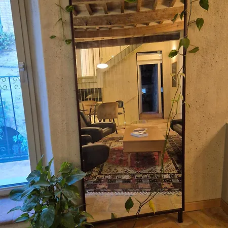 Six Keys ゲストハウス *